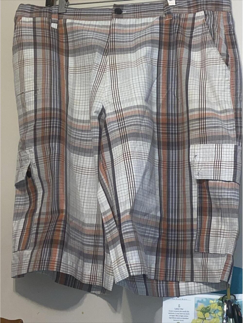 Men's Plaid Cargo Shorts with Multi Pockets